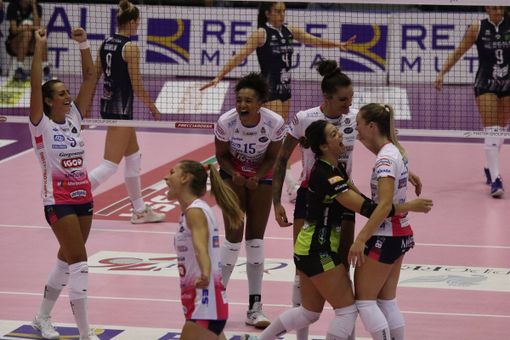 Volley, l’Igor Gorgorzola Novara domina il derby: al PalaFenera è 0-3