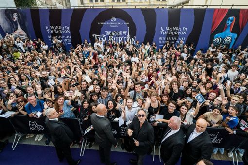 Persone fuori da Cinema Massimo Persone fuori da Cinema Massimo