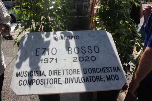 Intitolati a Ezio Bosso i giardini di piazza Statuto: "La sua musica ha superato ogni confine" Intitolati a Ezio Bosso i giardini di piazza Statuto: "La sua musica ha superato ogni confine"