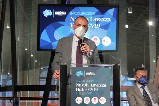 Andrea Costa inaugurazione dell'hub vaccinale Lavazza