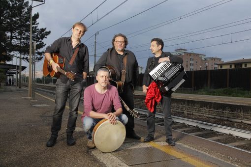 Al FolkClub prende il via la nuova stagione: primo appuntamento con I Dinosauri Al FolkClub prende il via la nuova stagione: primo appuntamento con I Dinosauri