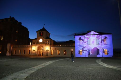 Reggia di Venaria illuminata con motivi natalizi