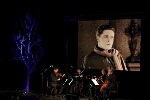 The Lodger: una serata con la musica di Ezio Bosso e il cinema di Alfed Hitchcock