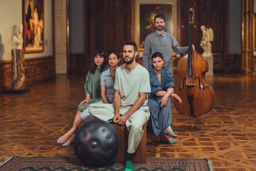 Il percussionista di Bjork Manu Delago in arrivo al Magazzino sul Po