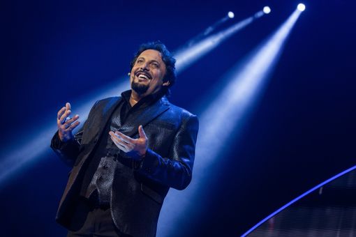 Enrico Brignano inaugura il Foro Festival per la 74esima Fiera Nazionale del Peperone di Carmagnola Enrico Brignano inaugura il Foro Festival per la 74esima Fiera Nazionale del Peperone di Carmagnola