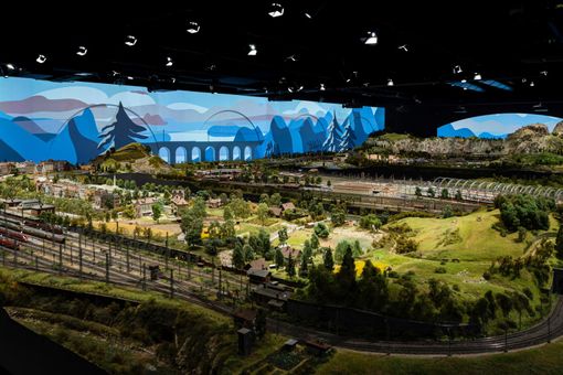 Il Museo Hzero dei trenini di Firenze ferma a Torino: un viaggio da Agatha Christie a Claude Monet