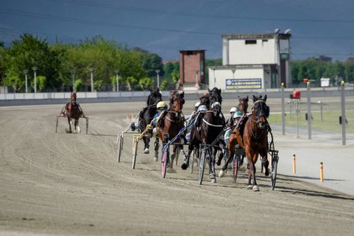 All'ippodromo di Vinovo una domenica tra grande trotto e moda