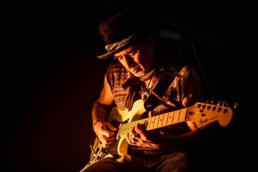 Spaghetti western in musica: il "lupo solitario" Luca Morino in live streaming dal Cafè Müller