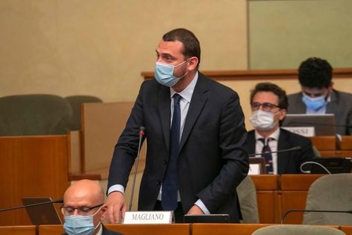 Movida in Vanchiglia, Magliano attacca: “Notte di follia, innescata una bomba a orologeria epidemiologica”