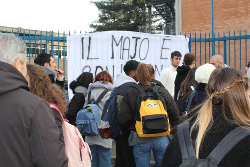 l'esterno del Majorana di Moncalieri - foto di repertorio