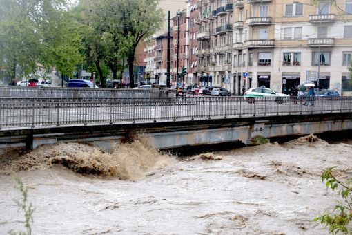 Maltempo, continua l'emergenza: ancora tante le strade e i ponti chiusi