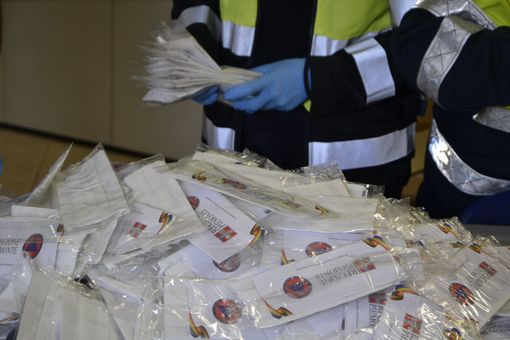 Nichelino, al via la consegna delle mascherine da parte della Protezione civile Nichelino, al via la consegna delle mascherine da parte della Protezione civile