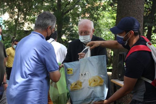 consegna pacchi viveri