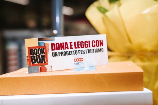 Raccolta di libri 'speciale' nei punti vendita Nova Coop per promuovere la giornata sull'autismo