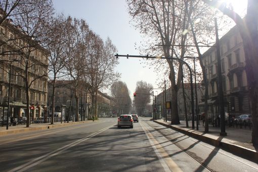 T-Red, &quot;piovono multe&quot; per il superamento della linea d'arresto e il non rispetto della svolta: sono 124mila
