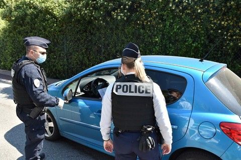 posto di controllo della polizia francese