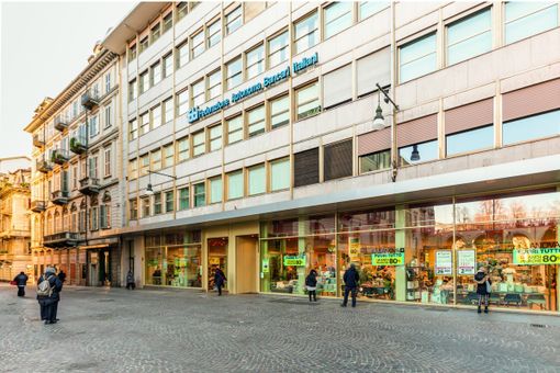 Bolaffi per gli Immobili: la prima asta propone ville, palazzi e anche la vecchia "casa" di Marvin Bolaffi per gli Immobili: la prima asta propone ville, palazzi e anche la vecchia "casa" di Marvin