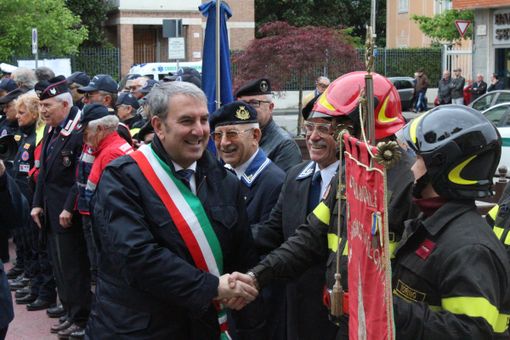 25 aprile a Venaria, Falcone: &quot;Non ricordiamoci solo della libertà, ma di come saperci liberare&quot; [FOTO]