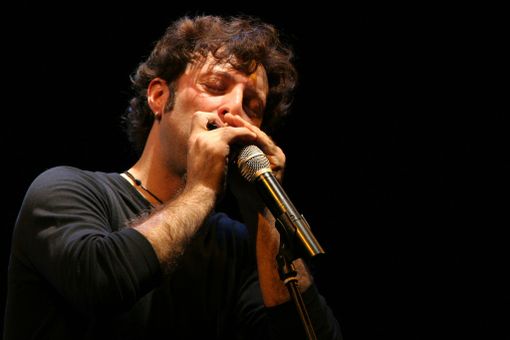 Ciao Luigi, ciao: un recital per gli 80 anni di Tenco, tra musica e malinconia Ciao Luigi, ciao: un recital per gli 80 anni di Tenco, tra musica e malinconia