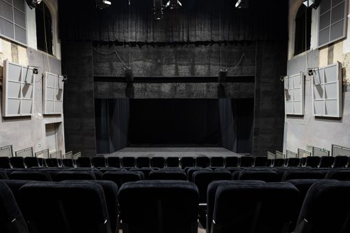 Il Teatro Astra mostra il dietro le quinte: il pubblico invitato a "sbirciare" le prove di 'Processo Galileo' Il Teatro Astra mostra il dietro le quinte: il pubblico invitato a "sbirciare" le prove di 'Processo Galileo'