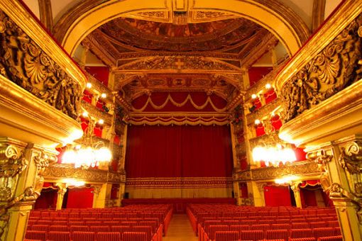 Teatro Stabile, spettacoli annullati per l'allarme Coronavirus: rimborso dei biglietti in segreteria Teatro Stabile, spettacoli annullati per l'allarme Coronavirus: rimborso dei biglietti in segreteria