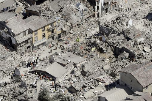 Settore sismico e Arpa Piemonte sui luoghi del terremoto Settore sismico e Arpa Piemonte sui luoghi del terremoto