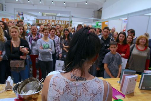 Mirafiori scansa agnolotti e brasato: arriva il salone del gusto per vegani