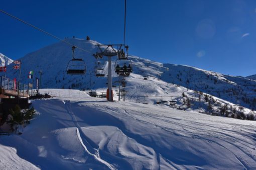 Vialattea, da domani si scia in tutte le località del comprensorio Vialattea, da domani si scia in tutte le località del comprensorio