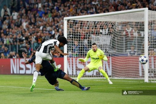 Cuadrado: è tra i papabili titolari per l'esordio in Champions League Cuadrado: è tra i papabili titolari per l'esordio in Champions League