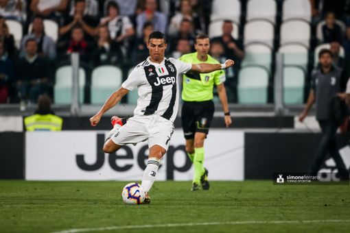 Cristiano Ronaldo guiderà l'attacco bianconero in quel di Genova