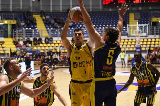 Reale Mutua Baket Torino in serata no, il derby è di Biella Reale Mutua Baket Torino in serata no, il derby è di Biella