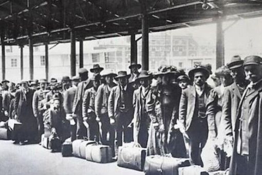 Emigranti italiani in Argentina agli inizi del secolo scorso Emigranti italiani in Argentina agli inizi del secolo scorso