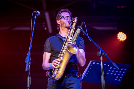 Jazz Festival, la musica torna dal vivo ed è subito un successo. Chiusura stasera alle Ogr