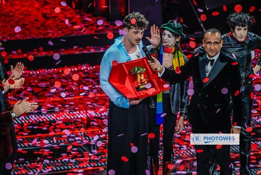 Sanremo 2025, vince Olly con "Balorda Nostalgia". Niente da fare per il torinese Willie Peyote