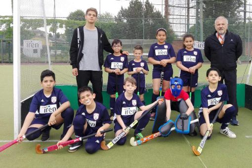 I piccoli hockeisti della scuola Vidari ce l’hanno fatta: primo torneo con il Rassemblement Hockey I piccoli hockeisti della scuola Vidari ce l’hanno fatta: primo torneo con il Rassemblement Hockey