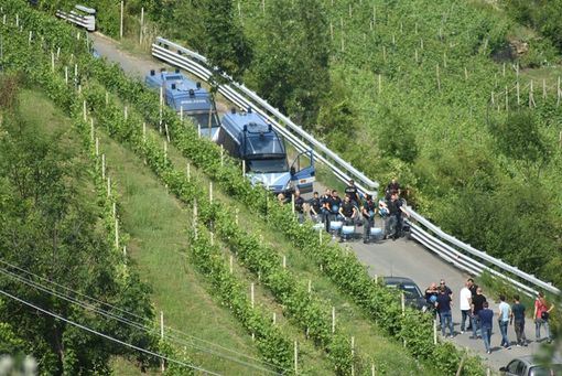 No Tav lasciano libera la via d'accesso al cantiere: 40 le persone identificate dalla Digos