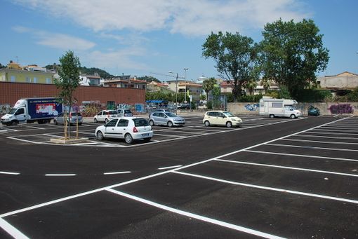 Parcheggi commerciali disponibili h24: approvata mozione in Consiglio comunale Parcheggi commerciali disponibili h24: approvata mozione in Consiglio comunale
