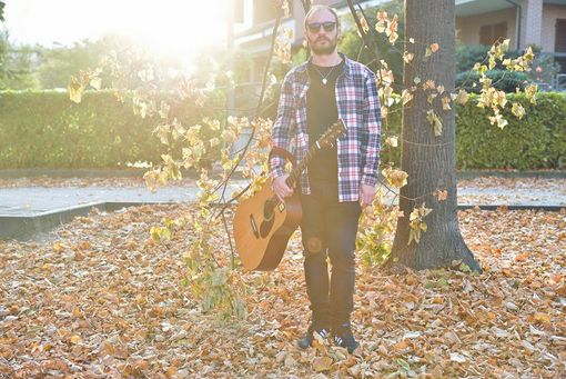 Stefano Turolla: scrivo le mie canzoni per soddisfare un'esigenza interiore di esprimermi Stefano Turolla: scrivo le mie canzoni per soddisfare un'esigenza interiore di esprimermi