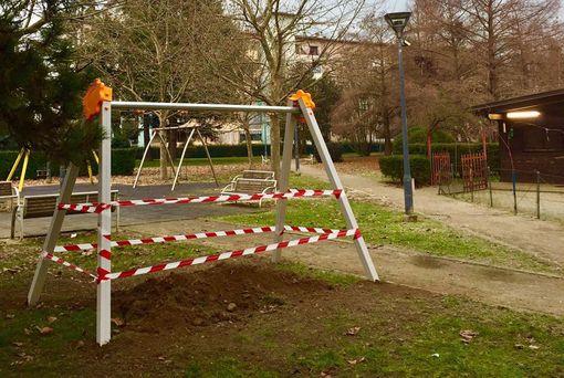 Giochi accessibili a tutti nei parchi e nelle aree verdi della città Giochi accessibili a tutti nei parchi e nelle aree verdi della città