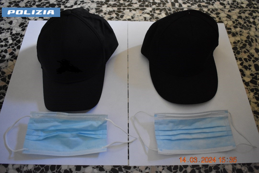 La Polizia arresta due persone che avevano derubato un'anziana in casa La Polizia arresta due persone che avevano derubato un'anziana in casa