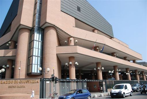 Sfregiò la compagna, la Procura di Torino chiede 12 anni di carcere