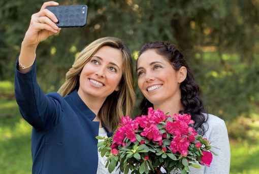 L’Azalea della Ricerca della Fondazione Airc colora 3.700 piazze per rendere i tumori femminili sempre più curabili L’Azalea della Ricerca della Fondazione Airc colora 3.700 piazze per rendere i tumori femminili sempre più curabili