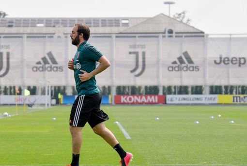 La Juve perde Higuain prima ancora che ricominci il campionato La Juve perde Higuain prima ancora che ricominci il campionato