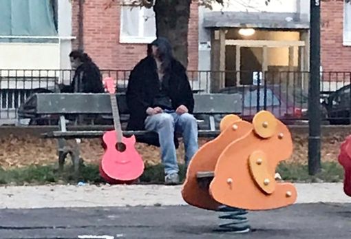 Bacia sulle labbra bimba di 7 anni: il 37enne arrestato forse aveva già colpito Bacia sulle labbra bimba di 7 anni: il 37enne arrestato forse aveva già colpito