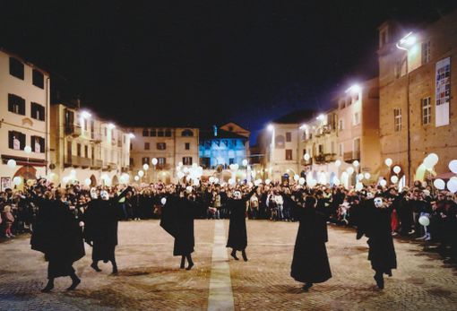 Dolcetto o scherzetto? Carmagnola si prepara a celebrare la festa di Halloween Dolcetto o scherzetto? Carmagnola si prepara a celebrare la festa di Halloween