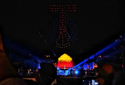 Lavolta (Pd) attacca: "700 mila euro spesi per i droni di piazza Vittorio. Chi ha pagato?" Lavolta (Pd) attacca: "700 mila euro spesi per i droni di piazza Vittorio. Chi ha pagato?"