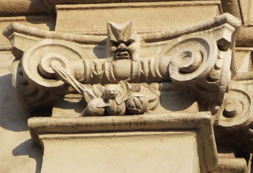 Un tour a piedi alla scoperta dei &quot;mostri&quot; torinesi di pietra con il Centro Arti Umoristiche e Satiriche