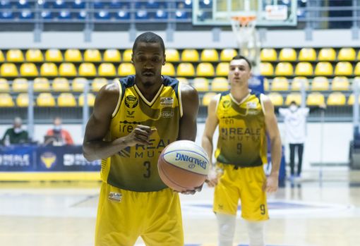 Le immagini della sfida tra Reale Mutua Basket Torino ed Edilnol Biella [FOTO]