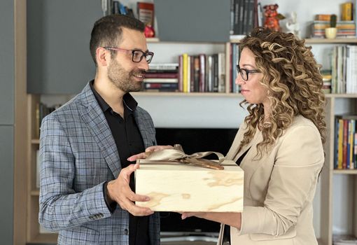 QuBox rivoluziona la regalistica aziendale: da costo infruttuoso a investimento che genera ROI positivo QuBox rivoluziona la regalistica aziendale: da costo infruttuoso a investimento che genera ROI positivo