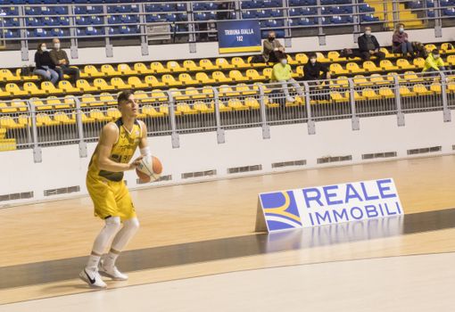 La Reale Mutua Basket Torino fa cento: abbattuta Trapani La Reale Mutua Basket Torino fa cento: abbattuta Trapani